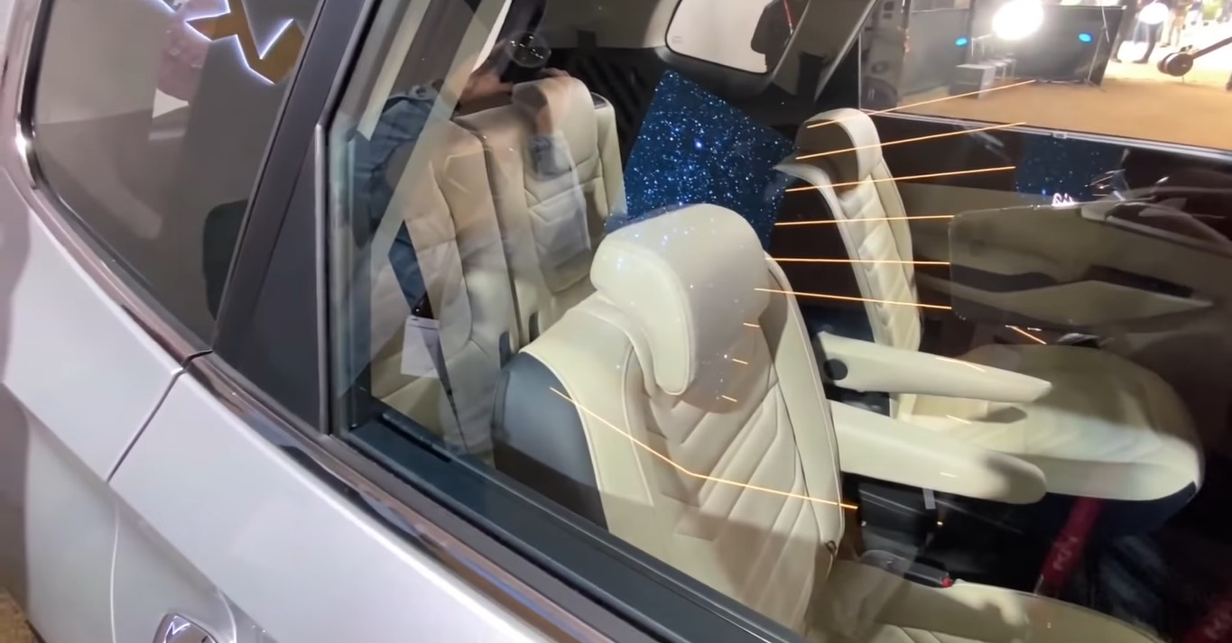 Cận cảnh Kia Carens 2022 mới ra mắt: Tân binh đáng gờm đủ sức vượt mặt Mitsubishi Xpander 7 Cận cảnh Kia Carens 2022 mới ra mắt: Tân binh đáng gờm đủ sức vượt mặt Mitsubishi Xpander 7