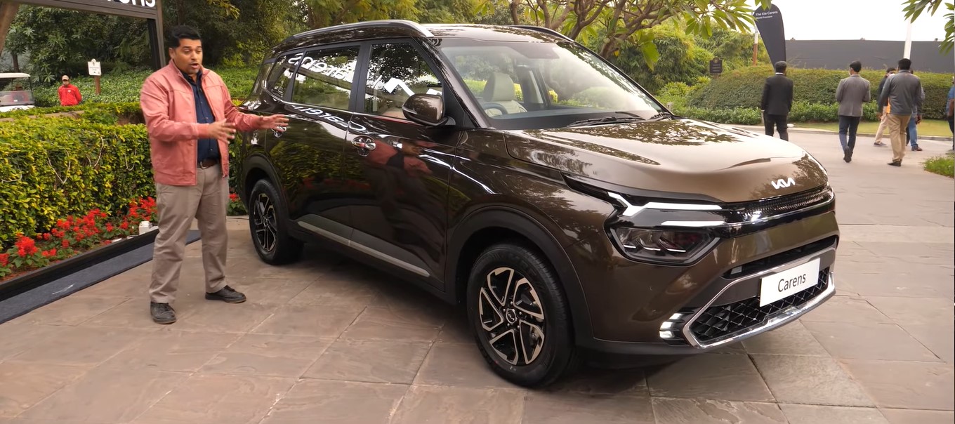 Cận cảnh Kia Carens 2022 mới ra mắt: Tân binh đáng gờm đủ sức vượt mặt Mitsubishi Xpander 3 Cận cảnh Kia Carens 2022 mới ra mắt: Tân binh đáng gờm đủ sức vượt mặt Mitsubishi Xpander 3