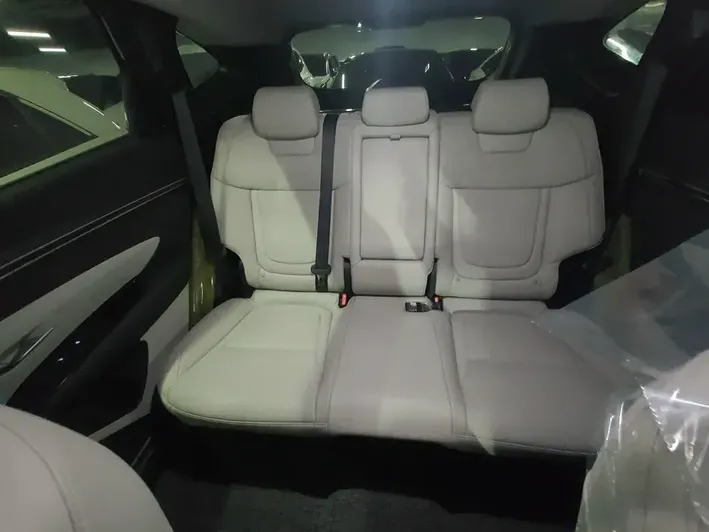 Cận cảnh Hyundai Tucson 2022 vừa lộ diện: Giá dự kiến hơn 800 triệu gần với Honda CR-V - Ảnh 7 Cận cảnh Hyundai Tucson 2022 vừa lộ diện: Giá dự kiến hơn 800 triệu gần với Honda CR-V - Ảnh 7