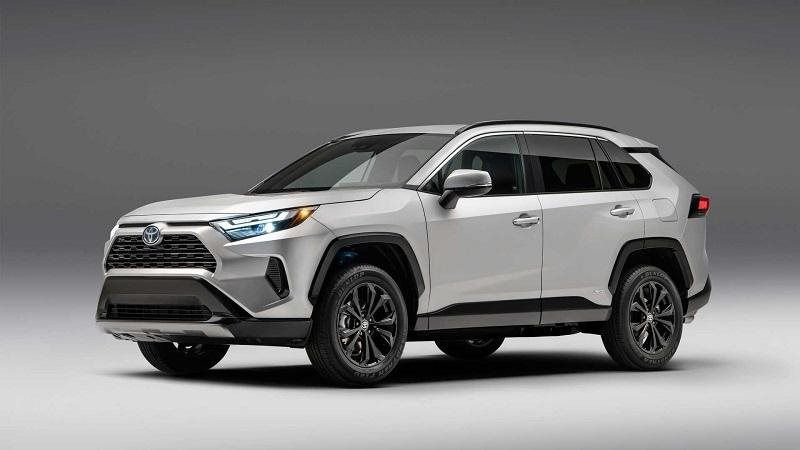 Toyota RAV4 2022 vừa trình làng: Hàng loạt nâng cấp ‘đe nẹt’ Mazda CX-5, Honda CR-V - Ảnh 2 Toyota RAV4 2022 vừa trình làng: Hàng loạt nâng cấp ‘đe nẹt’ Mazda CX-5, Honda CR-V - Ảnh 2