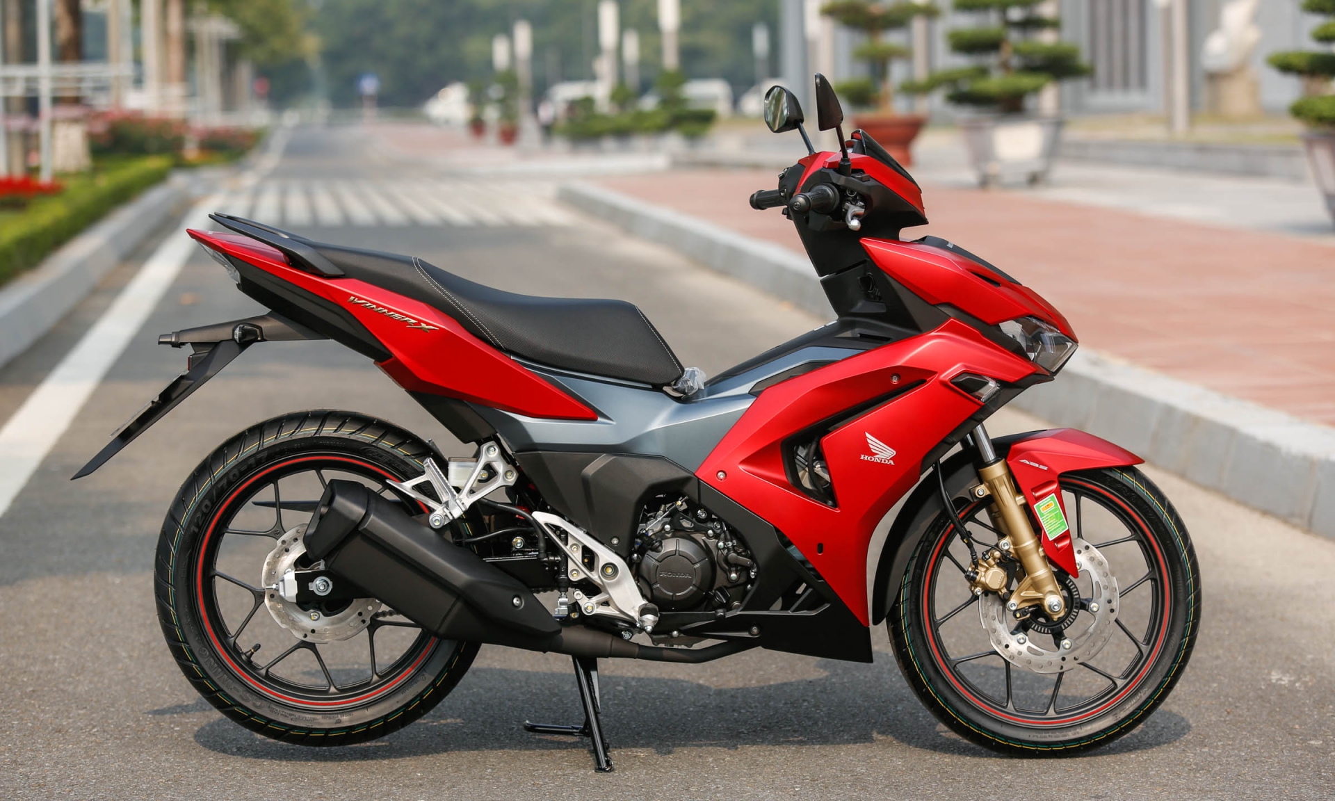 Bảng giá Honda Winner X mới nhất tháng 3/2022: Giảm sốc chục triệu đồng 2 Bảng giá Honda Winner X mới nhất tháng 3/2022: Giảm sốc chục triệu đồng 2