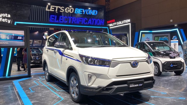 Toyota Innova electric launched with many modern equipment, luxurious design 4