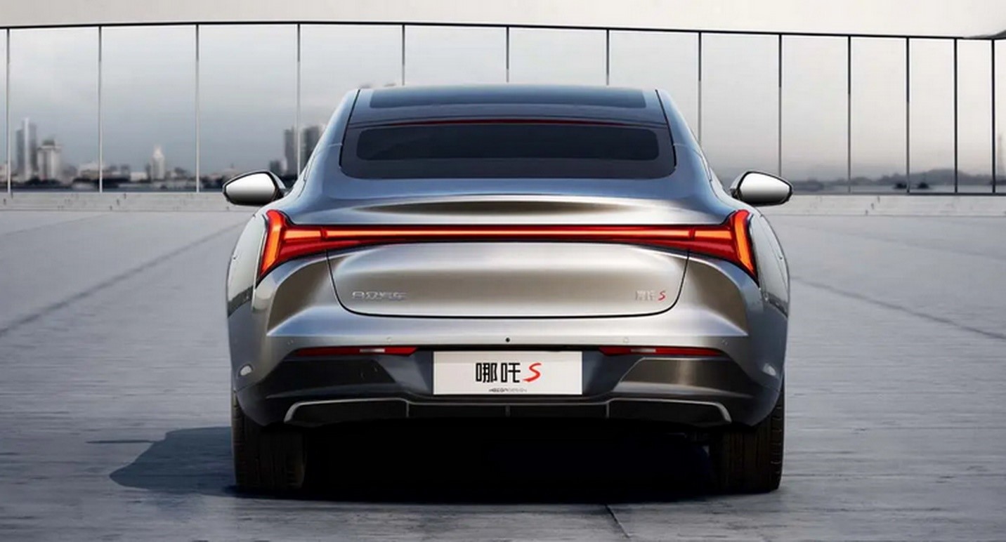 Trung Quốc ra mắt mẫu siêu xe điện: Trang bị công nghệ tự lái lộ diện, 'no' pin đi cả nghìn km 3