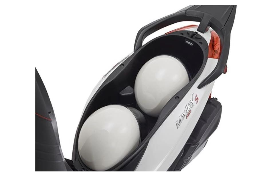 Mẫu xe ga của Piaggio ra mắt: Cốp rộng, bình xăng 7 lít, 'lấn lướt' Honda SH - Ảnh 3