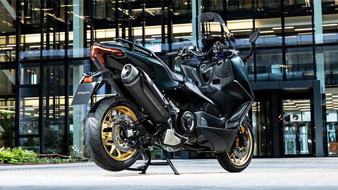 Chiếc xe ga giá gần nửa tỷ của Yamaha: Thiết kế hầm hố, trang bị ‘ngập’ công nghệ - Ảnh 3 Chiếc xe ga giá gần nửa tỷ của Yamaha: Thiết kế hầm hố, trang bị ‘ngập’ công nghệ - Ảnh 3