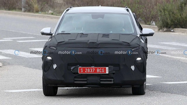 Hyundai Kona 2023 lộ diện với thiết kế trẻ trung, trang bị 'ngập' công nghệ - Ảnh 2 Hyundai Kona 2023 lộ diện với thiết kế trẻ trung, trang bị 'ngập' công nghệ - Ảnh 2