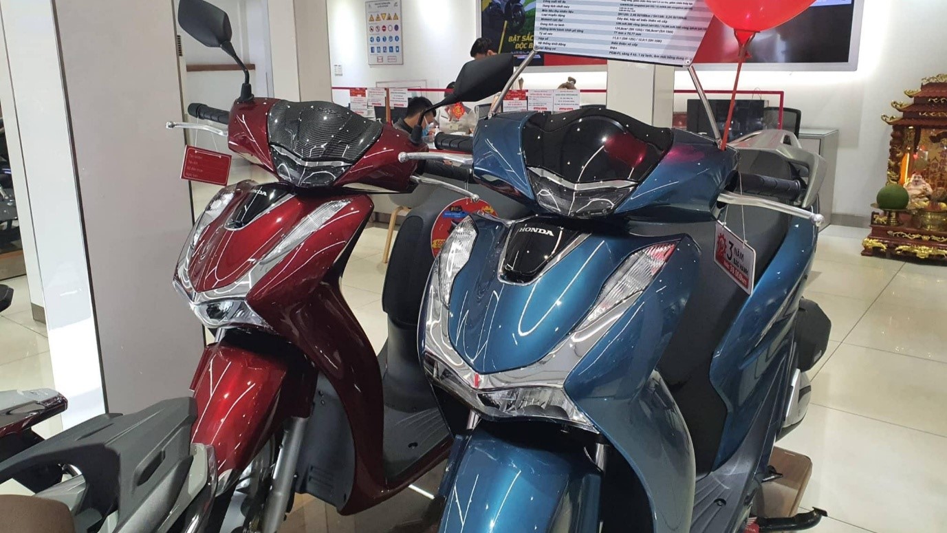 Giá xăng tăng cao, tốn bao tiền để đổ đầy bình xe Honda SH 125i/150i? - Ảnh 1