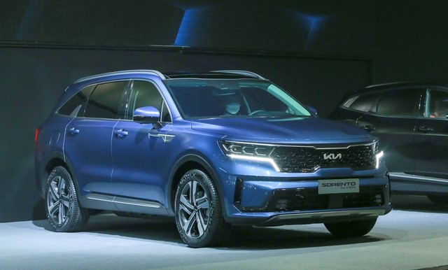 Những mẫu xe hybrid siêu tiết kiệm xăng đáng mua nhất tại Việt Nam - Ảnh 4 Những mẫu xe hybrid siêu tiết kiệm xăng đáng mua nhất tại Việt Nam - Ảnh 4