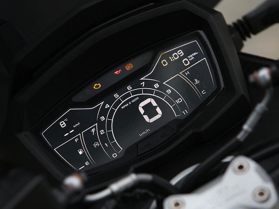 Piaggio trình làng mẫu xe ga mới: Trang bị ấn tượng, quyết đấu Honda ADV160 - Ảnh 4 Piaggio trình làng mẫu xe ga mới: Trang bị ấn tượng, quyết đấu Honda ADV160 - Ảnh 4