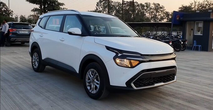 KIA Carens 2022 xuất hiện tại Việt Nam: Ngoại hình thu hút, động cơ mạnh mẽ - Ảnh 1 KIA Carens 2022 xuất hiện tại Việt Nam: Ngoại hình thu hút, động cơ mạnh mẽ - Ảnh 1