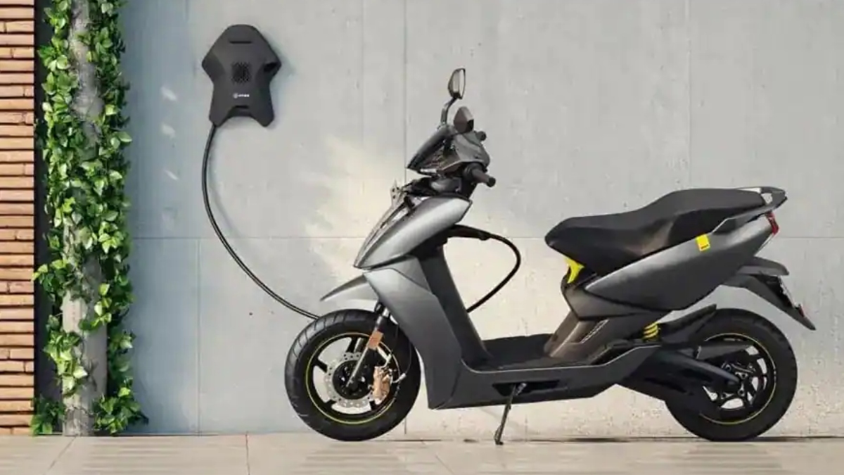 Xe tay ga điện đến từ Ấn Độ: Trang bị 'ngập' công nghệ, giá ngang Honda Air Blade - Ảnh 4 Xe tay ga điện đến từ Ấn Độ: Trang bị 'ngập' công nghệ, giá ngang Honda Air Blade - Ảnh 4