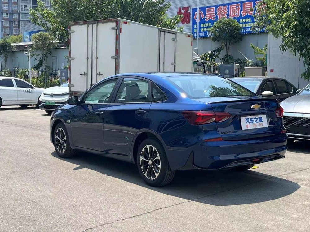 Chevrolet Cruze 2023 ra mắt với trang bị hiện đại, động cơ mạnh mẽ - Ảnh 3 Chevrolet Cruze 2023 ra mắt với trang bị hiện đại, động cơ mạnh mẽ - Ảnh 3