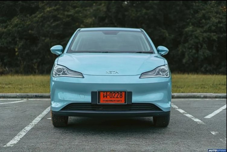 Mẫu xe điện Trung Quốc mang phong cách Tesla, giá chỉ 354 triệu đồng - Ảnh 2 Mẫu xe điện Trung Quốc mang phong cách Tesla, giá chỉ 354 triệu đồng - Ảnh 2