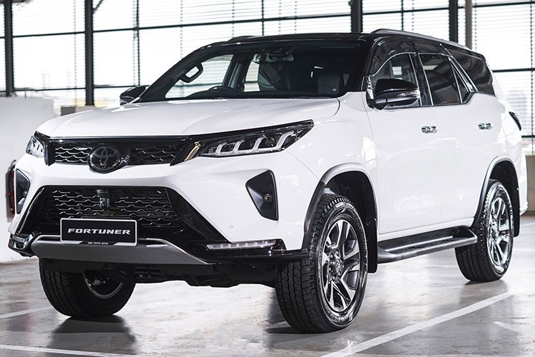 Toyota Fortuner 2023 trình làng với nhiều sự thay đổi đặc biệt, giá từ 941 triệu đồng - Ảnh 2 Toyota Fortuner 2023 trình làng với nhiều sự thay đổi đặc biệt, giá từ 941 triệu đồng - Ảnh 2