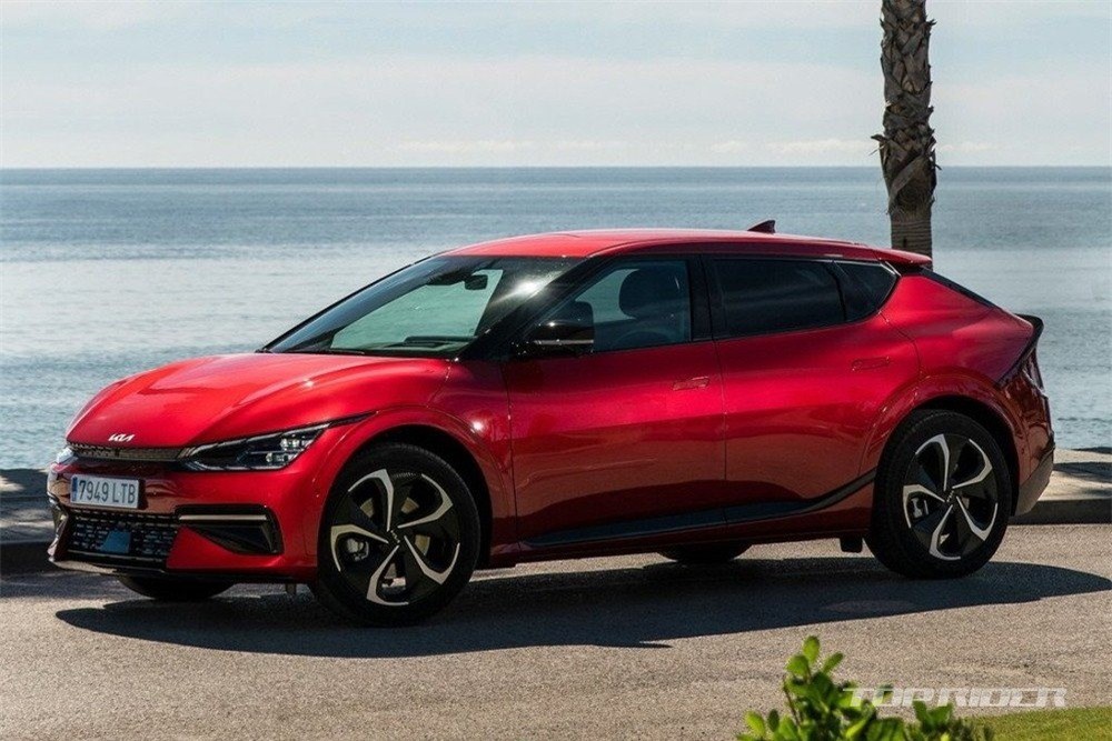 Kia EV6 có bản nâng cấp mới, sẵn sàng quyết đấu VinFast VF8 - Ảnh 1 Kia EV6 có bản nâng cấp mới, sẵn sàng quyết đấu VinFast VF8 - Ảnh 1