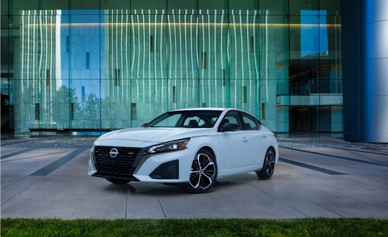 Nissan Altima 2023 chính thức công bố giá bán gây bất ngờ - Ảnh 2 Nissan Altima 2023 chính thức công bố giá bán gây bất ngờ - Ảnh 2