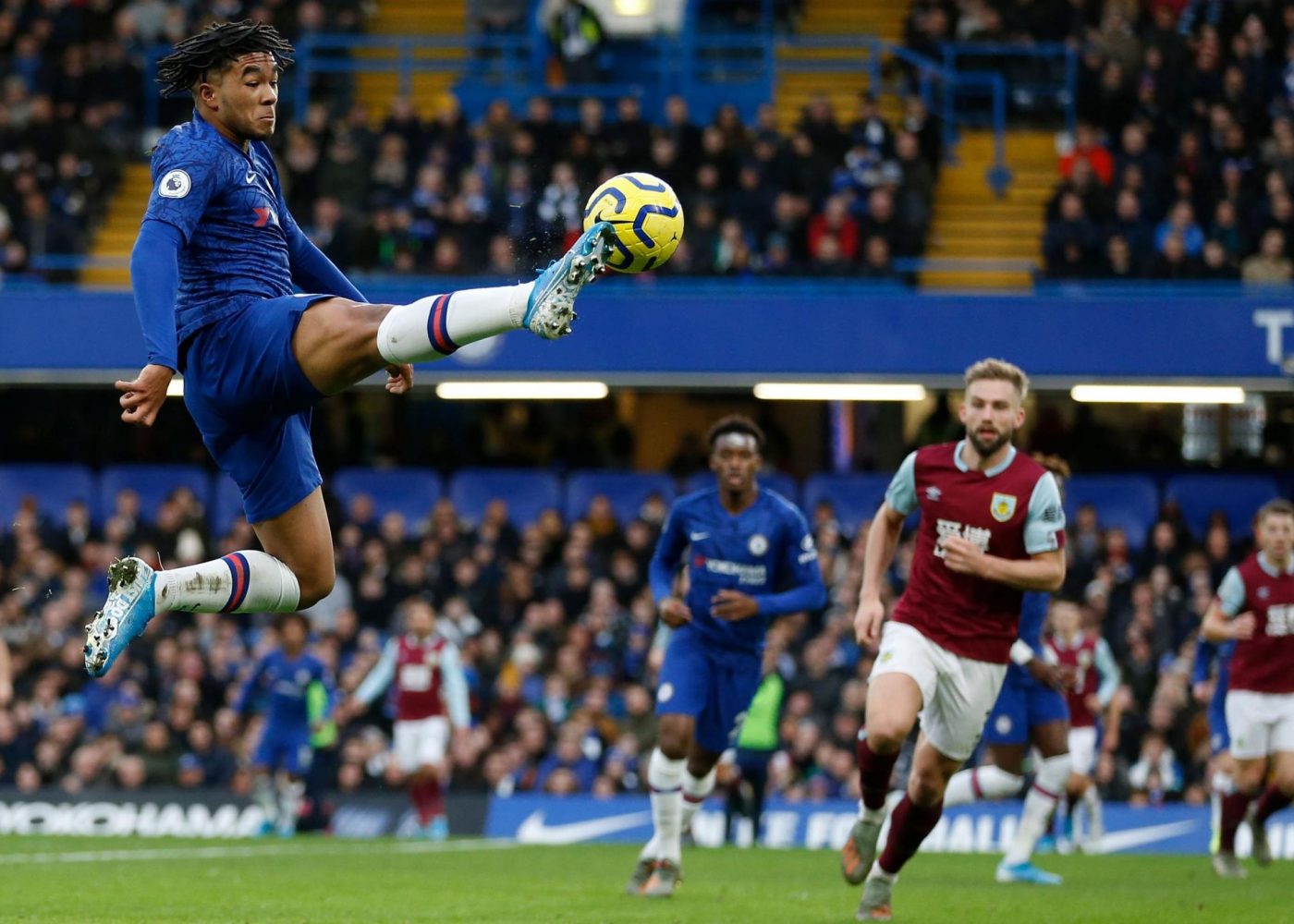 The Blues vượt trội hơn đối thủ về thành tích đối đầu. Nguồn: Internet