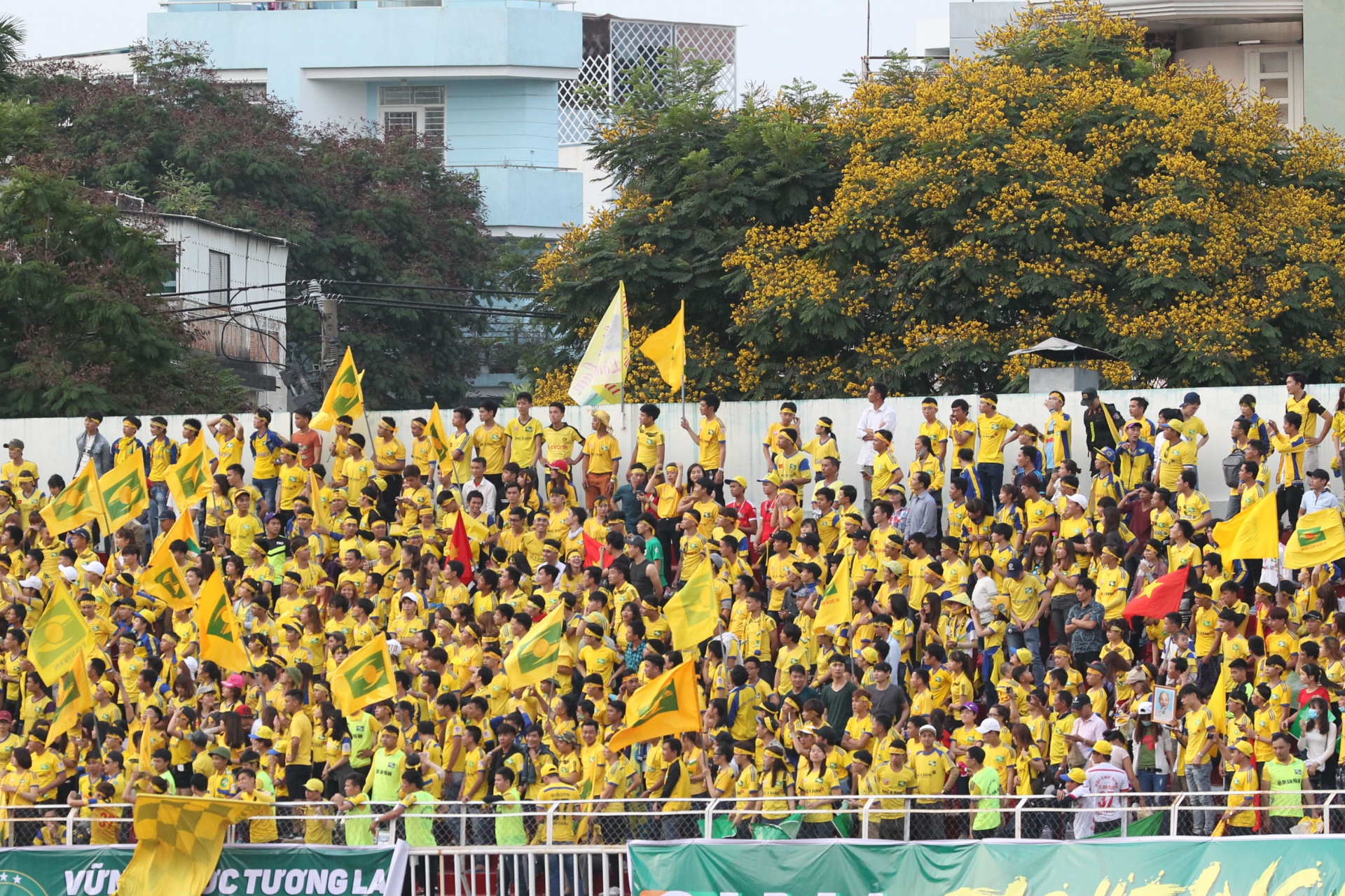 SLNA có được lượng CĐV rất hùng hậu. Ảnh: Người lao động