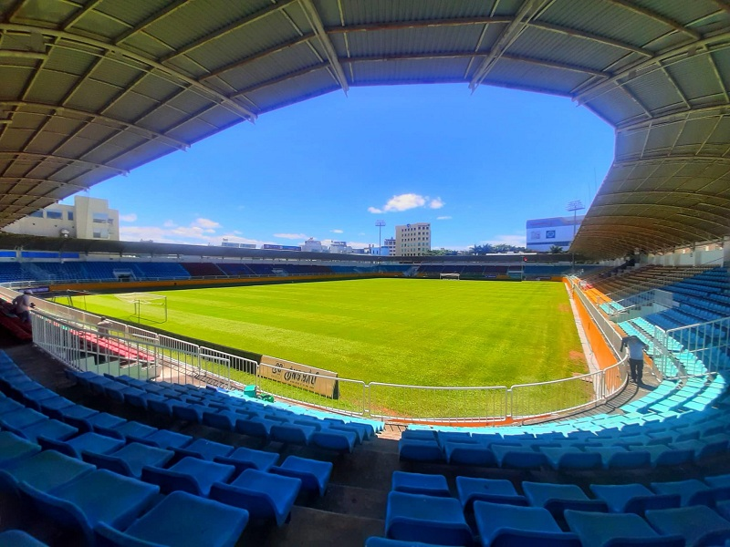 SVĐ Pleiku tiếp tục không đón khán giả. Ảnh: HAGL