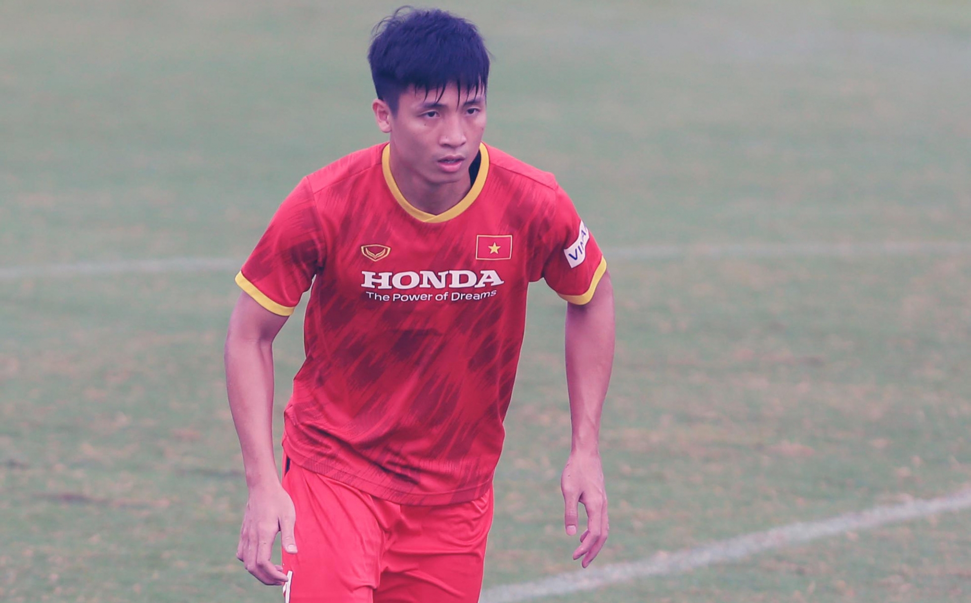 Bùi Tiến Dũng dính chấn thương trước thềm trận gặp Oman. Ảnh: VPF