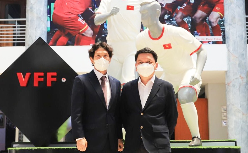 HLV Gong Oh-kyun ký hợp đồng 1 năm với VFF. Ảnh: Internet