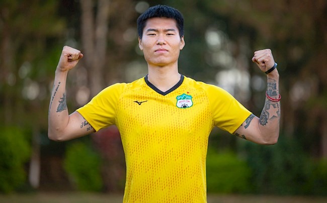 Trung vệ Kim Dong Du sẽ kịp trở lại ở trận gặp Jeonbuk. Ảnh: Internet Trung vệ Kim Dong Du sẽ kịp trở lại ở trận gặp Jeonbuk. Ảnh: Internet