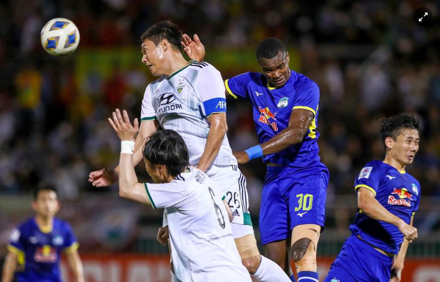 HAGL 1-1 Jeonbuk: Thi đấu đầy kiên cường, HAGL khiến Jeonbuk 'suýt' phải ôm hận 1 HAGL 1-1 Jeonbuk: Thi đấu đầy kiên cường, HAGL khiến Jeonbuk 'suýt' phải ôm hận 1