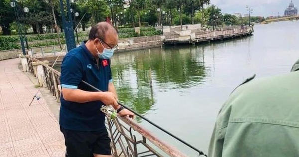 Thầy Park tranh thủ tìm 'thú vui' riêng trong ngày U23 Việt Nam nghỉ tập Thầy Park tranh thủ tìm 'thú vui' riêng trong ngày U23 Việt Nam nghỉ tập