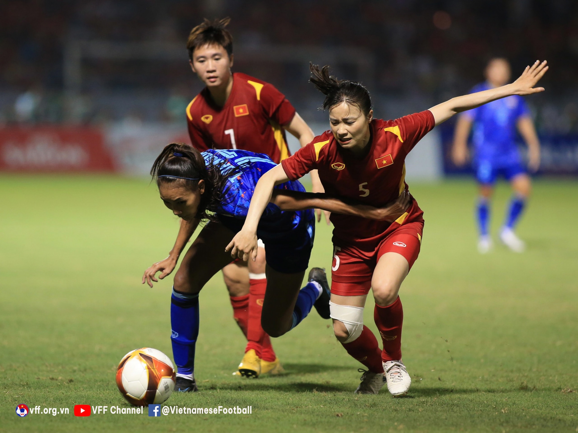 Tuyển nữ Việt Nam lần thứ 3 liên tiếp đăng quang tại SEA Games. Ảnh: VFF