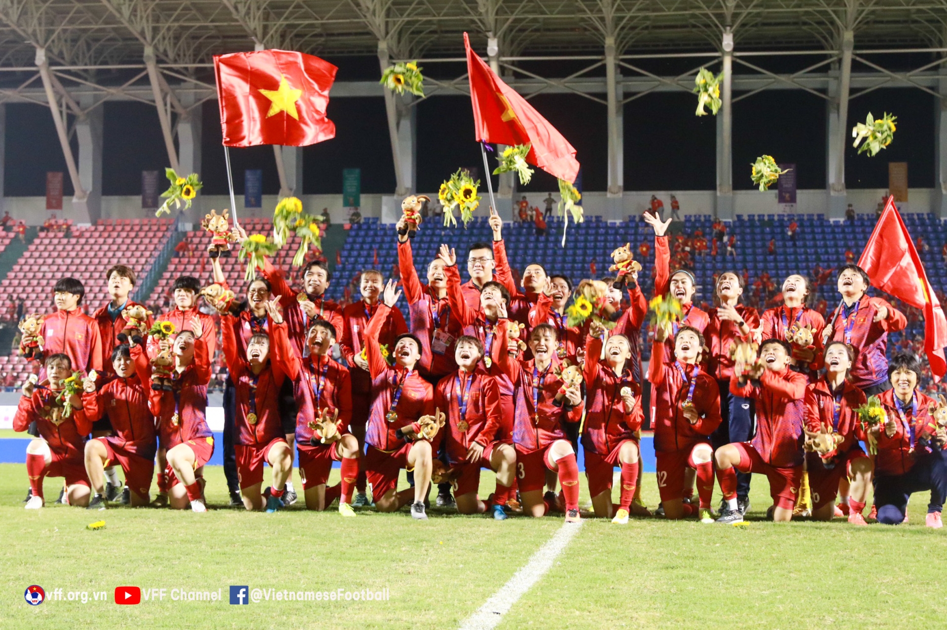 Tuyển nữ Việt Nam lần thứ 3 liên tiếp đăng quang tại SEA Games. Ảnh: VFF