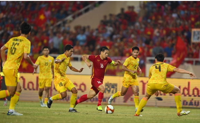 U23 Việt Nam 1-0 U23 Thái Lan: Mạnh Dũng tỏa sáng, U23 Việt Nam bảo vệ thành công tấm HCV SEA Games đầy cảm xúc - Ảnh 7 U23 Việt Nam 1-0 U23 Thái Lan: Mạnh Dũng tỏa sáng, U23 Việt Nam bảo vệ thành công tấm HCV SEA Games đầy cảm xúc - Ảnh 7