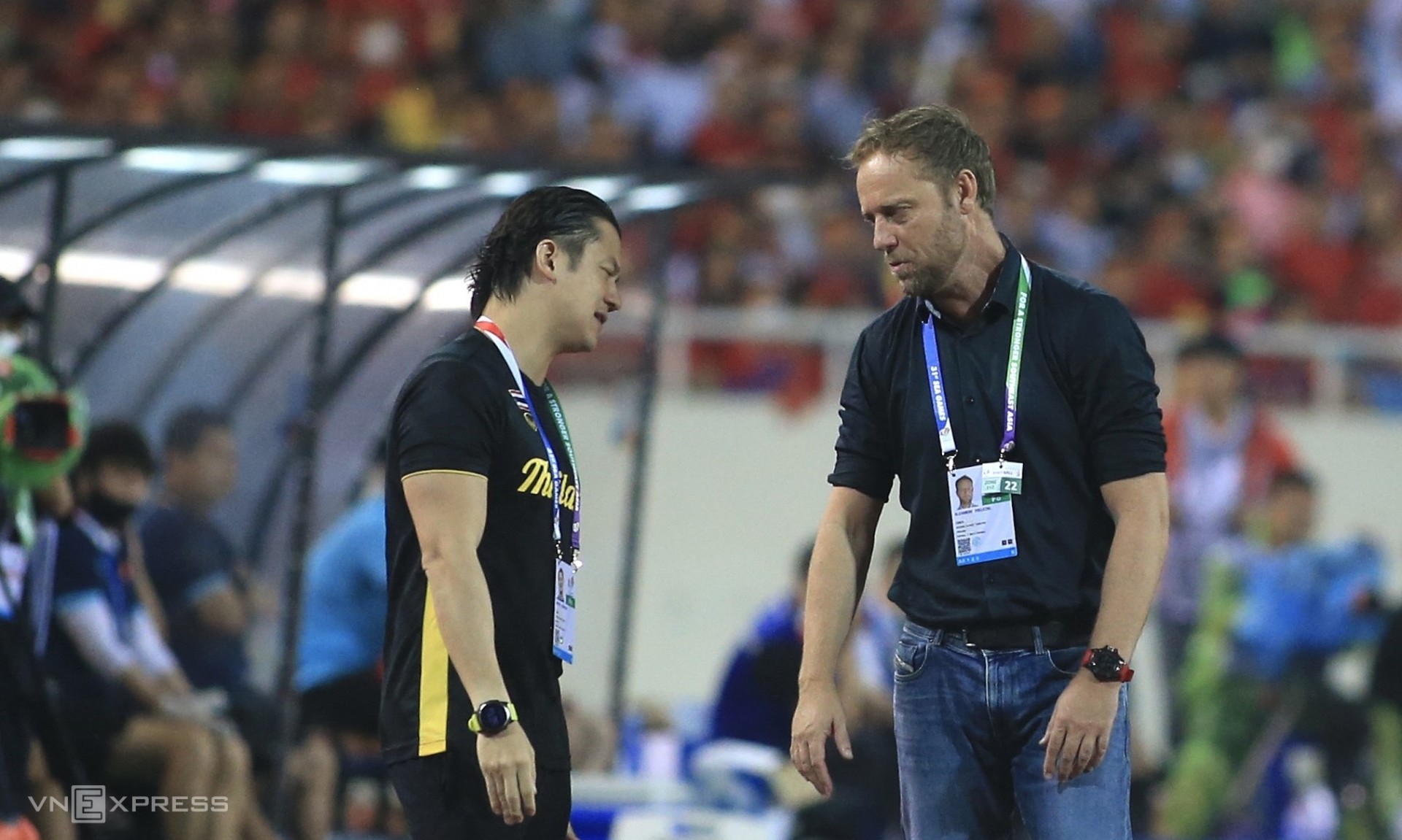 HLV Polking cùng trợ lý không được nhận huy chương tại SEA Games 31. Ảnh: VnExpress HLV Polking cùng trợ lý không được nhận huy chương tại SEA Games 31. Ảnh: VnExpress