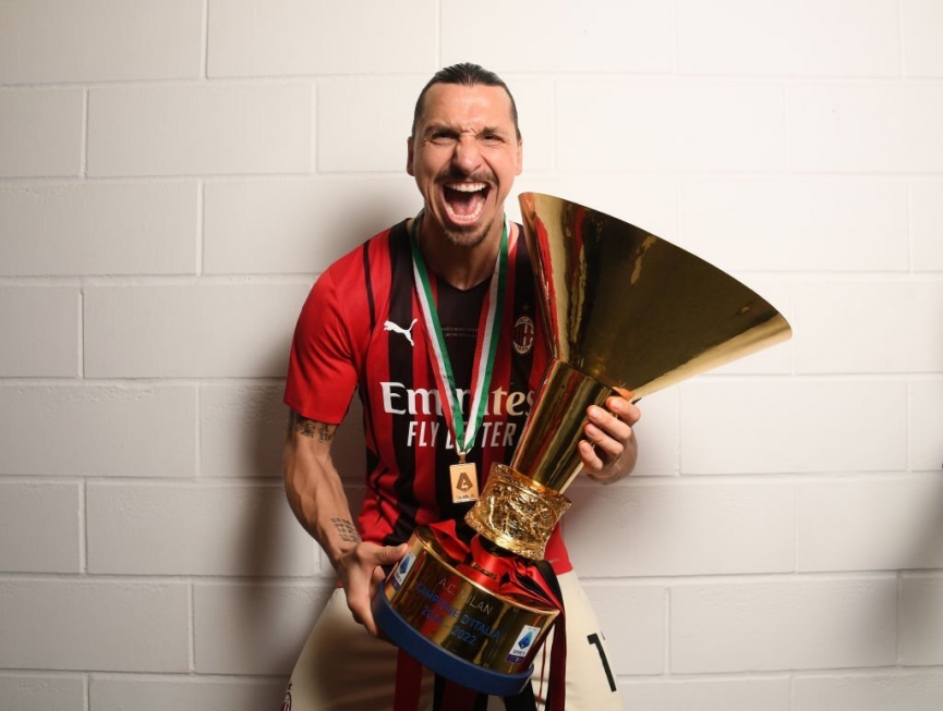 Ibrahimovic tiết lộ 'gây sốc' sau chức vô địch cùng AC Milan. Ảnh: Internet