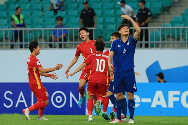 U23 Việt Nam 2-2 U23 Thái Lan: Thi đấu đầy kiên cường, thầy trò HLV Gong Oh-kyun chia điểm đầy đáng tiếc - Ảnh 4 U23 Việt Nam 2-2 U23 Thái Lan: Thi đấu đầy kiên cường, thầy trò HLV Gong Oh-kyun chia điểm đầy đáng tiếc - Ảnh 4