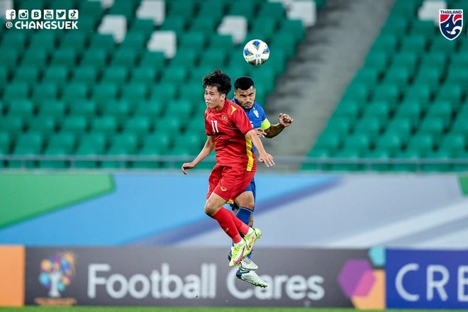 U23 Việt Nam 2-2 U23 Thái Lan: Thi đấu đầy kiên cường, thầy trò HLV Gong Oh-kyun chia điểm đầy đáng tiếc - Ảnh 2 U23 Việt Nam 2-2 U23 Thái Lan: Thi đấu đầy kiên cường, thầy trò HLV Gong Oh-kyun chia điểm đầy đáng tiếc - Ảnh 2