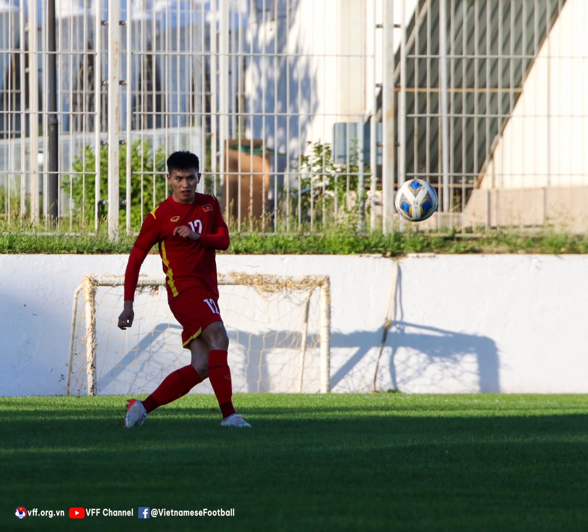 Trung vệ Thanh Bình đã trở lại tập luyện. Ảnh: VFF