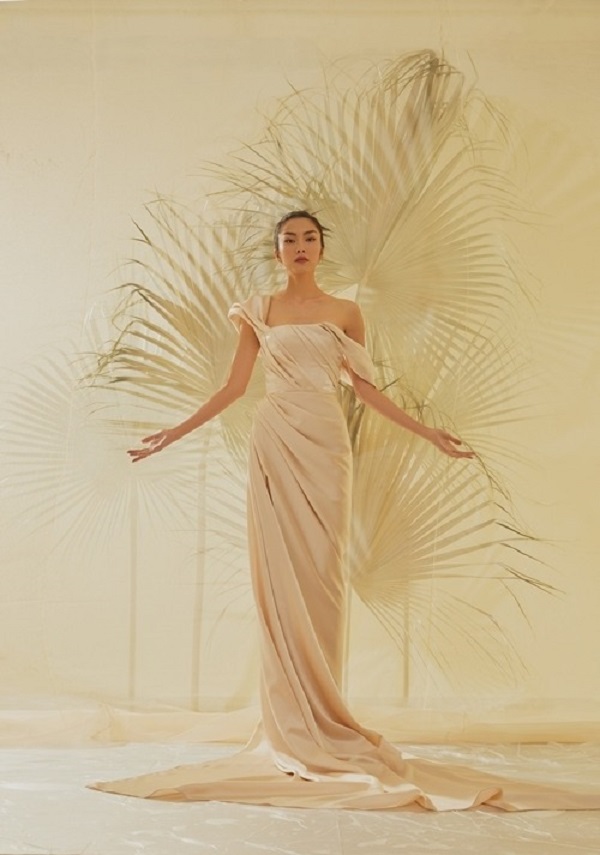 Tăng Thanh Hà khoe vẻ đẹp vệ nữ, vóc dáng mẹ 2 con khiến dân tình chỉ biết khen ngợi quá đẹp.