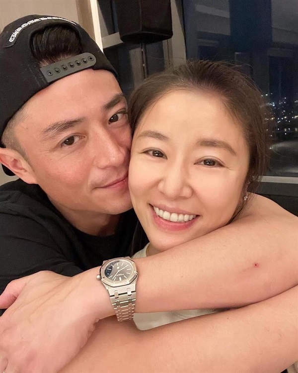 Hình ảnh ngọt ngào của vợ chồng Lâm Tâm Như