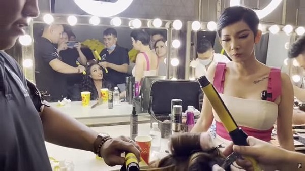 Xuân Lan đối mặt Võ Hoàng Yến làm rõ tin đồn 'có em không có chị'.