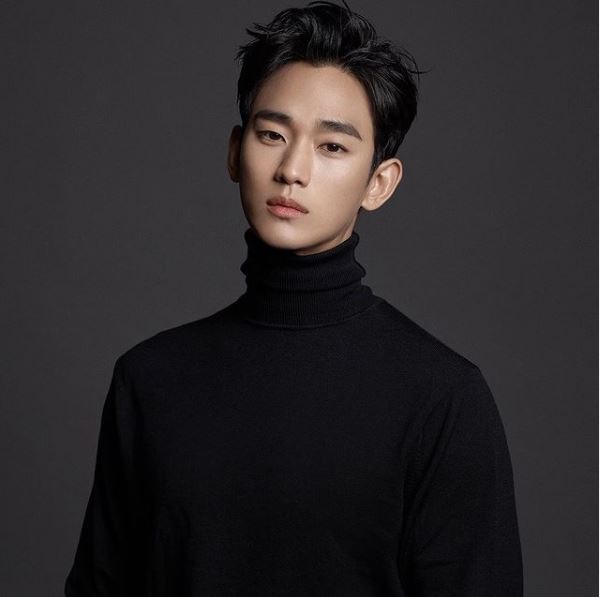 Kim Soo Hyun đăng ảnh nhòe nhoẹt cũng hút cả triệu lượt thả tim - Ảnh 3 Kim Soo Hyun đăng ảnh nhòe nhoẹt cũng hút cả triệu lượt thả tim - Ảnh 3