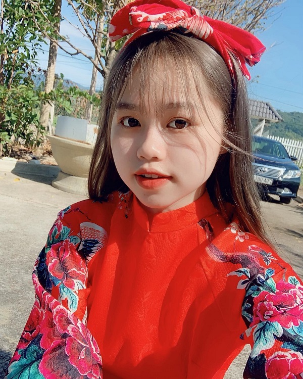 Chỉ một chi tiết, dân mạng soi ra mối quan hệ tình cảm hiện tại giữa Huỳnh Anh và Quang Hải - Ảnh 2 Chỉ một chi tiết, dân mạng soi ra mối quan hệ tình cảm hiện tại giữa Huỳnh Anh và Quang Hải - Ảnh 2