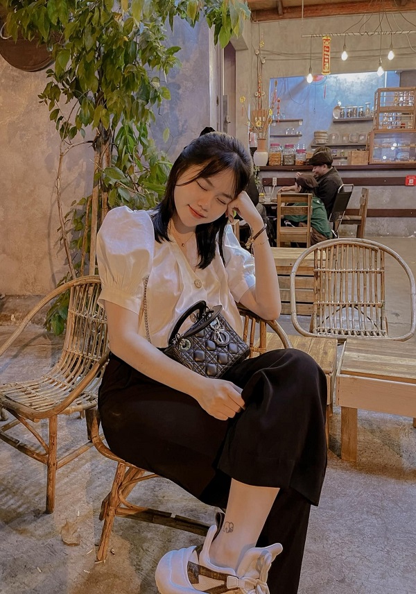 Huỳnh Anh - bạn gái cũ Quang Hải Huỳnh Anh - bạn gái cũ Quang Hải