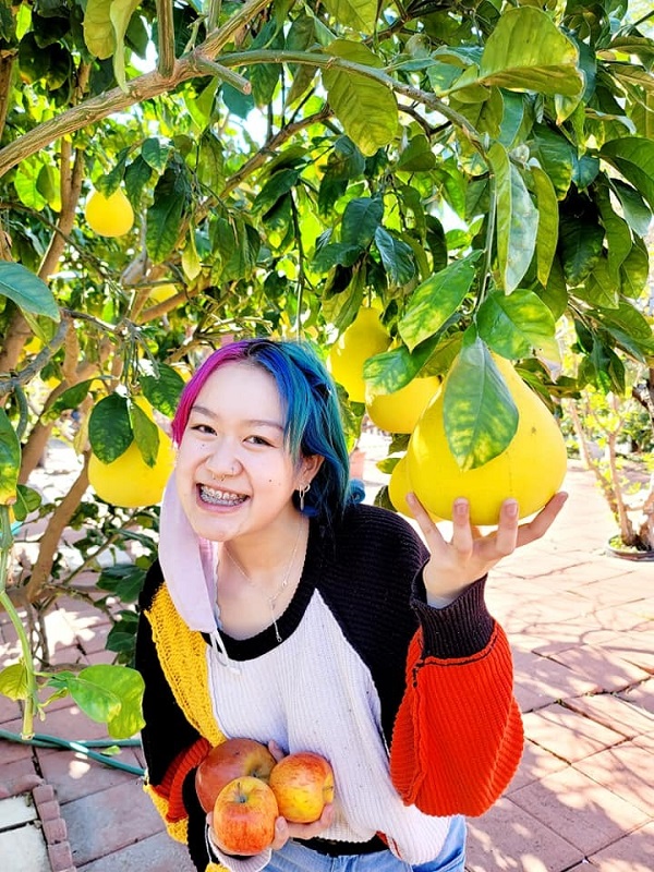 Con gái ca sĩ Thu Phương hiếm hoi lộ diện và nhanh chóng gây bất ngờ với ngoại hình 'nổi loạn'.