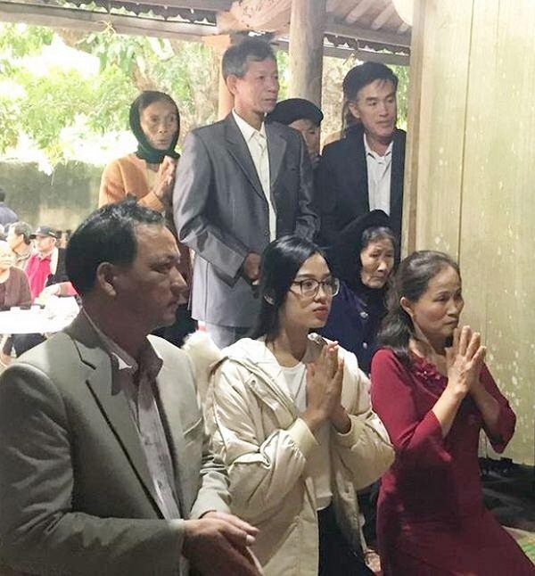 Đỗ Thị Hà bị soi gương mặt không son phấn, nhan sắc liệu có xứng danh Hoa hậu Đỗ Thị Hà bị soi gương mặt không son phấn, nhan sắc liệu có xứng danh Hoa hậu