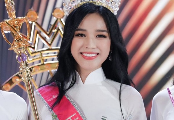 Nhan sắc Đỗ Thị Hà khi đăng quang. ảnh internet Nhan sắc Đỗ Thị Hà khi đăng quang. ảnh internet