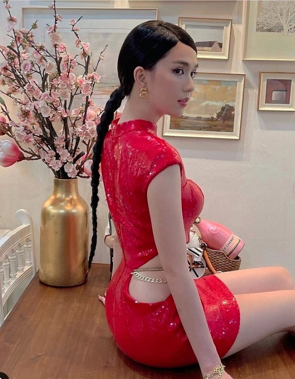 Ngọc Trinh xuất hiện đầy quý phát trên MXH ngày Tết (ảnh IGNV) Ngọc Trinh xuất hiện đầy quý phát trên MXH ngày Tết (ảnh IGNV)