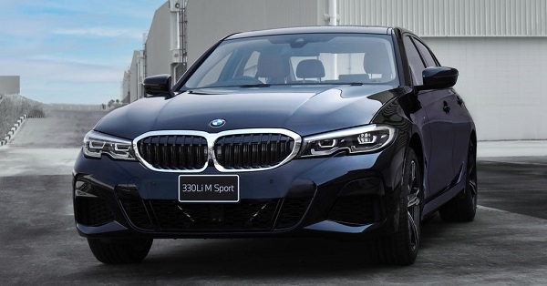 BMW 3-Series Gran Sedan được ra mắt tại Thái Lan, giá 96.961 USD. BMW 3-Series Gran Sedan G28 là phiên bản trục cơ sở kéo dài.