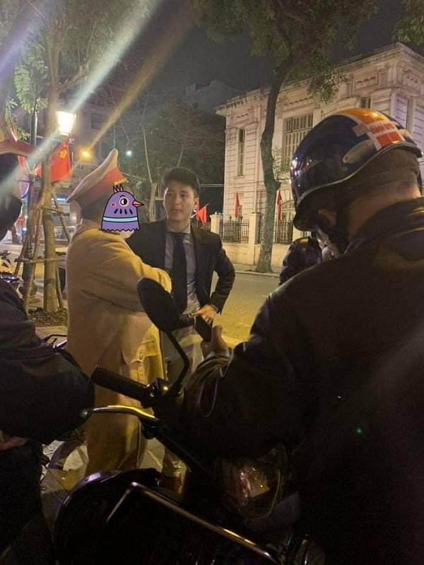 Dù Huỳnh Anh đã xin lỗi và hứa sẽ khắc phục hậu quả đến cùng, nhưng có vẻ anh chưa thuyết phục được dân mạng. Fanpage của nam diễn viên đã chính thức 'bay màu'.