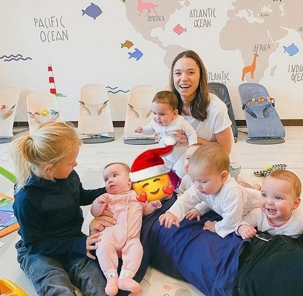 Lấy chồng đại gia U60 bà mẹ 23 tuổi có 11 con, đặt mục tiêu sinh 100 đứa trẻ - Ảnh 1