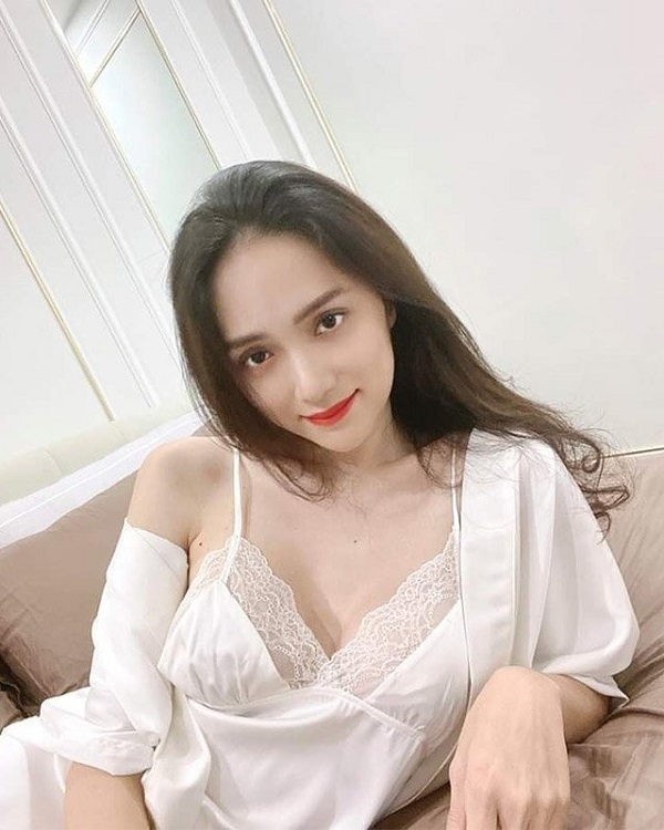 Sự thật về màn lộ diện với thần thái ngời ngời của Hương Giang giữa nghi vấn tình cảm với Matt Liu đã rạn vỡ - Ảnh 2 Sự thật về màn lộ diện với thần thái ngời ngời của Hương Giang giữa nghi vấn tình cảm với Matt Liu đã rạn vỡ - Ảnh 2